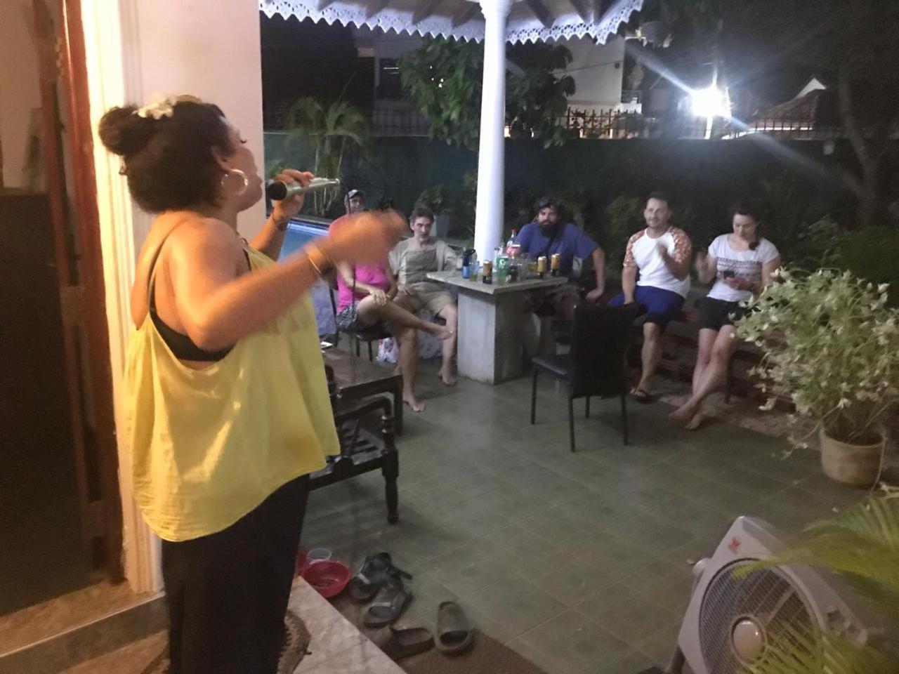 Kingz And Queenz - Negombo Bagian luar foto