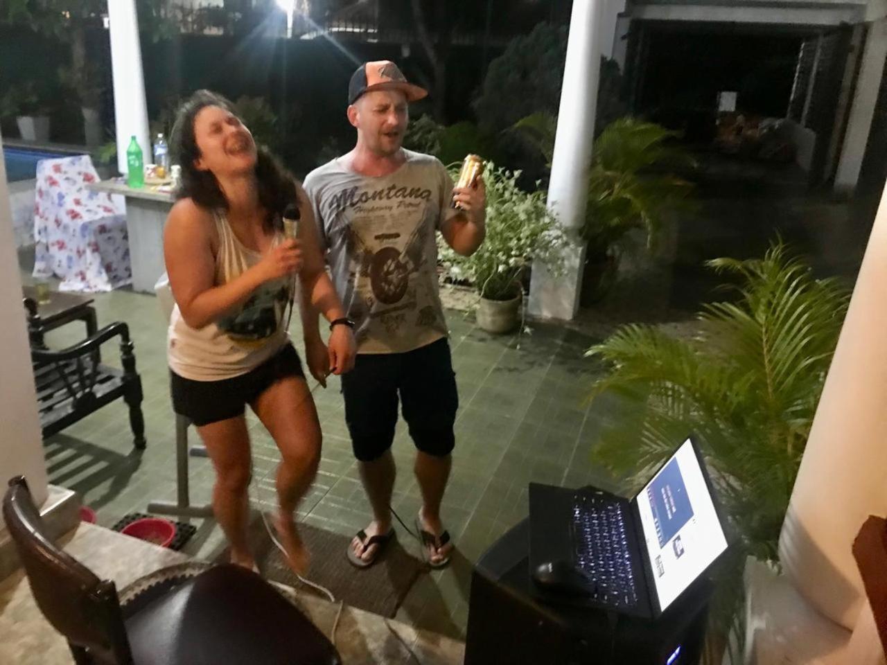 Kingz And Queenz - Negombo Bagian luar foto